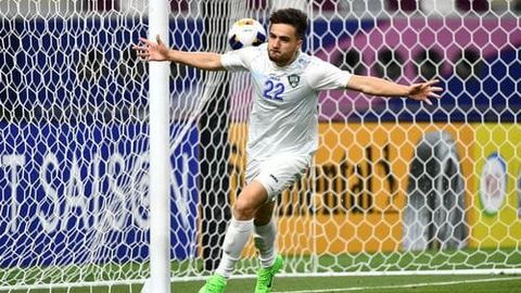 O&lsquo;zbekiston Olimpiya terma jamoasi hujumchisi Alisher Odilov otasiga avtomobil sovg&lsquo;a qildi&nbsp;