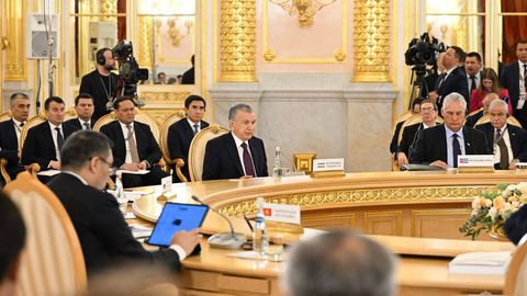 O&lsquo;zbekiston prezidenti Yevrosiyo iqtisodiy ittifoqi organlari bilan qator yo&lsquo;nalishlarda hamkorlikni kengaytirish zarurligini aytdi