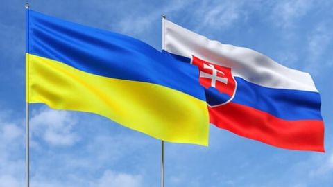 Словаклар Украинага 2700 снаряд учун пул йиғди 