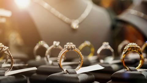 Uzbekistan grants VAT-free import of precious stones for jewellery for 3 years&nbsp;&nbsp;