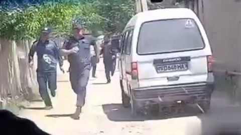 Maktab hududiga ham kirgan &mdash; Surxondaryodagi mahallaga kelib qolgan ayiq bo&lsquo;yicha ma&rsquo;lumot berildi