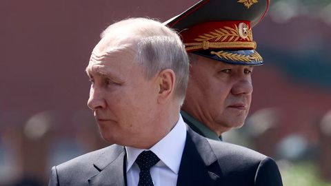Putin Rossiya mudofaa vaziri o&lsquo;zgargani sababini aytdi