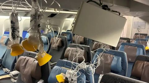 Singapore Airlines samolyotida turbulentlik tufayli bir kishi halok bo‘ldi (video)