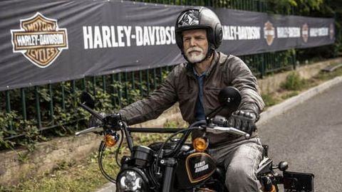 Чехия президенти мотоциклда аварияга учради