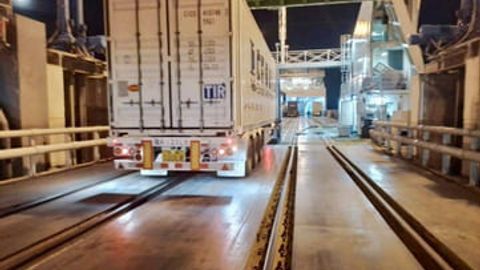 China-Europe test transit via Kazakhstan along Caspian Sea commences&nbsp;