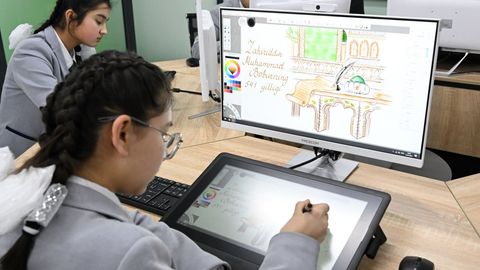 Количество выпускников школ в Узбекистане увеличилось на 6%