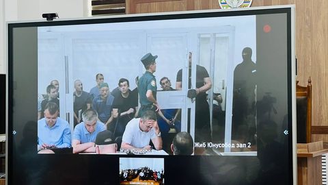 &ldquo;Ko&lsquo;cha&rdquo; sudlanmoqda :&ldquo;Baxti Tashkentskiy&rdquo; ayblovni rad etdi, yana bir sudlanuvchi esa prokuror ayblovini eshitib, qo&lsquo;rqib ketganini aytdi