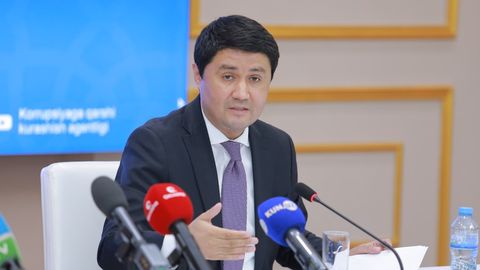 &ldquo;Endilikda manfaatlar to&lsquo;qnashuvi natijasida yetkazilgan zararni qonunbuzar mansabdor shaxs o&lsquo;z cho&lsquo;ntagidan to&lsquo;laydi&rdquo; &mdash; Akmal Burxonov