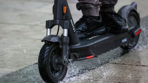 Qirg&lsquo;izistonda yo&lsquo;l harakatini buzgan samokatchilar jarimaga tortiladi