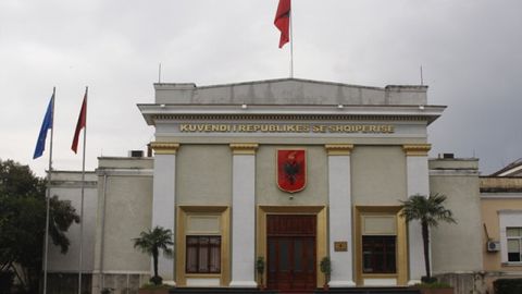 Албанияда Евро&mdash;2024 сабаб парламент йиғилиши бекор қилинди. Демократик партия раҳбари ҳолатни шармандали деб ҳисоблади