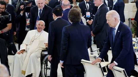 Rim papasi G7 rahbarlarini avtonom qurollardan foydalanishni taqiqlashga chaqirdi