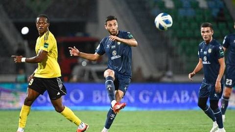 Superliga. Bir kishi kam bo&lsquo;lib o&lsquo;ynagan &ldquo;Andijon&rdquo; &ldquo;Qizilqum&rdquo; bilan jangovar durang qayd etdi &ldquo;Neftchi&rdquo; va &ldquo;Surxon&rdquo; uchrashuvida ham jamoalar murosa yo&lsquo;lini tanladi