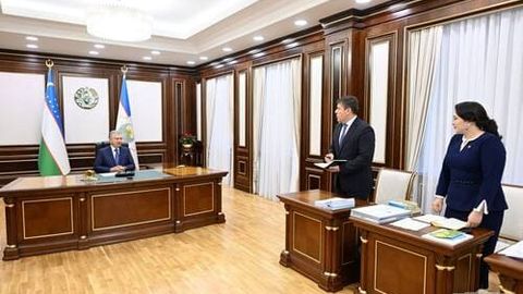 Ўзбекистонда олий ва биринчи малака тоифасига эга ўқитувчилар ойлик маоши оширилиши кутилмоқда