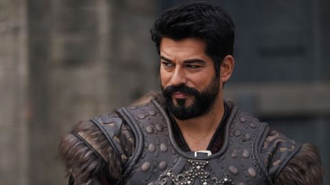 Машҳур турк актёри Бурак Ўзчивит ўзбек тарихий фильмида суратга тушади