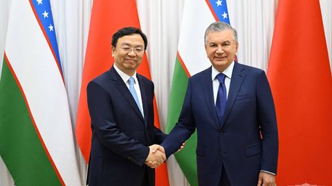 President&nbsp;Mirziyoyev&nbsp;meets with BYD president to discuss expansion of EV production in Uzbekistan