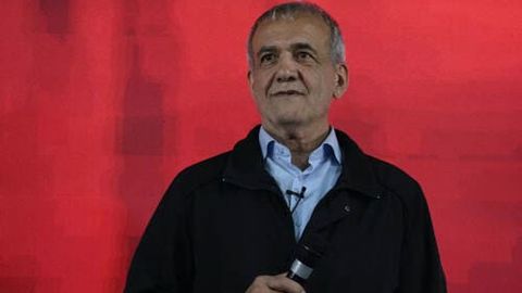 ОАВ: Эрондаги президентлик сайловида Масуд Пезешкиан етакчилик қилмоқда&nbsp;