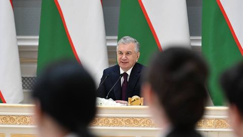 &ldquo;Farzandlari bilimli, isteʼdodli, o&lsquo;zining kuchi va salohiyatiga ishonib, doimo oldinga intilib yashaydigan xalq va davlatning istiqboli, albatta, yorug&lsquo; bo&lsquo;ladi&rdquo; &ndash; prezident