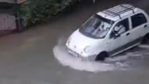 Yunusoboddagi suv toshqiniga yaqin hududda joylashgan qozonxonada svet o&lsquo;chishi sabab bo&lsquo;lgani aytildi&nbsp;