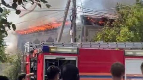 Toshkentda bir-biriga tutash 3 ta xonadon yonib ketdi (video)&nbsp;