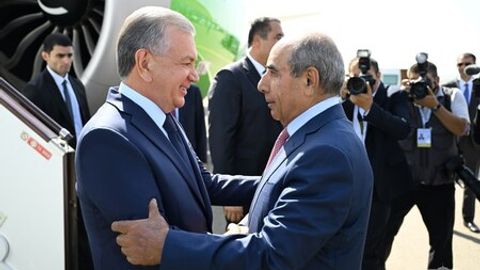 Shavkat Mirziyoyev Ozarbayjonga yetib bordi