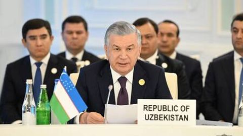 Shavkat Mirziyoyev Shushada o&lsquo;tkazilgan sammitda G&lsquo;azo fojiasiga to&lsquo;xtalib, zo&lsquo;ravonlikni zudlik bilan to&lsquo;xtatishga chaqirdi&nbsp;