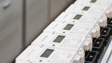 &ldquo;Elektr hisoblagichlar isteʼmolchilardan ortiqcha kilovatt uchun pul olgani qayd etilmagan&rdquo; &mdash; Energetika vazirligi&nbsp;