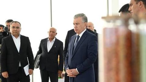 Президент Қувада &ldquo;Уз-Сеганг&rdquo; қўшма корхонасининг интенсив боғлари билан танишди&nbsp;