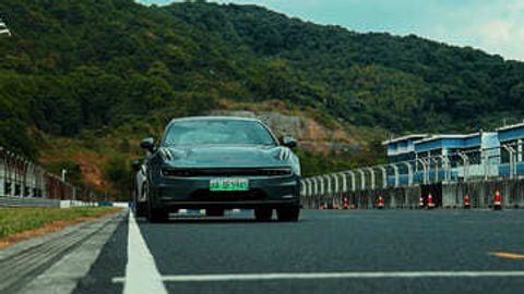 Взгляд на историю китайской автомобильной промышленности: какие пути прошла отрасль для создания сегодняшнего бренда Zeekr?