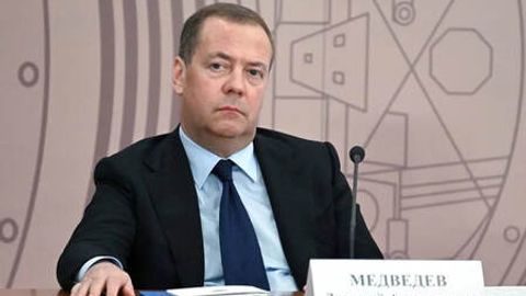 “Украинанинг НАТОга қўшилиши Россия билан янги урушга тенг” — Медведев 