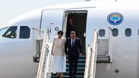 Sadir Japarov davlat tashrifi bilan O&lsquo;zbekistonga keldi (foto)