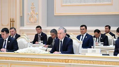 O&lsquo;zbekiston va Qirg&lsquo;iziston poytaxtlarida o&lsquo;zaro savdo hajmini 2 mlrd dollarga chiqarish uchun savdo uylari tashkil etiladi
