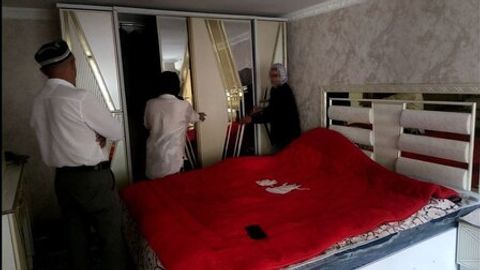 Farg&lsquo;onada ota farzandini onasiga bermaslik uchun shkafga yashirib qo&lsquo;ydi&nbsp;