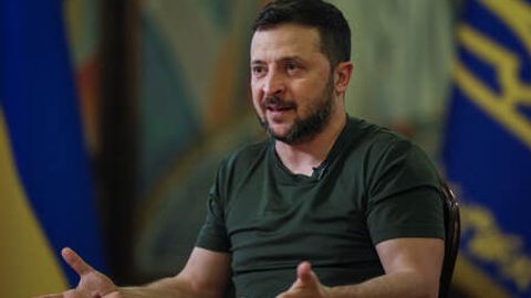 Зеленский истеъфога чиқиш ҳақида гапирди&nbsp;