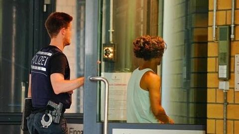 Германияда суриялик қочқинлар оиласи камида 110 та жиноят содир этганликда айбланмоқда&nbsp;