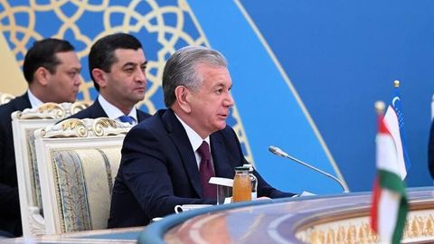 “Biz sanksiyalar siyosatining asiriga aylandik” — Shavkat Mirziyoyev