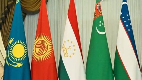 &ldquo;Tarqoqligimiz bizni zaiflashtirardi&rdquo; &mdash; Abdulaziz Komilov Markaziy Osiyodagi bir necha yillar avvalgi vaziyat haqida