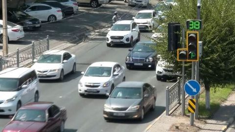 Chimkentda tirbandlikka qarshi &ldquo;aqlli&rdquo; svetoforlar o&lsquo;rnatiladi