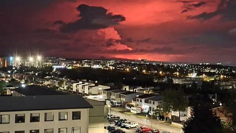 Исландияда кучли вулқон отилиши бошланди (видео)&nbsp;