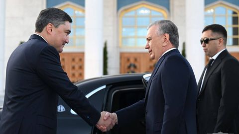 Шавкат Мирзиёев Қозоғистонга етиб борди&nbsp;