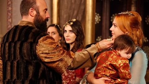 &ldquo;Muhtasham yuz yil&rdquo; serialidagi tarixiy haqiqatga to&lsquo;g&lsquo;ri kelmaydigan holatlar