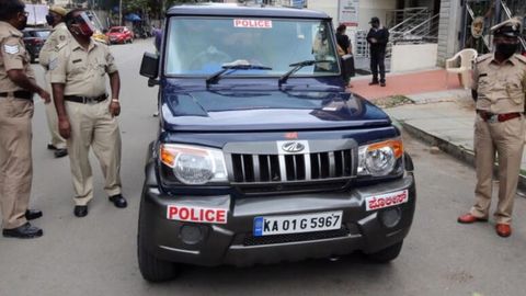 Hindistonda politsiya bilan to&lsquo;qnashuvda kamida 50 kishi jarohat oldi