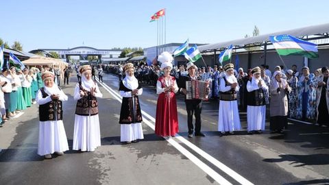 Қирғизистон-Ўзбекистон чегарасида 14 йил олдин ёпилган божхона пости очилди (видео)&nbsp;