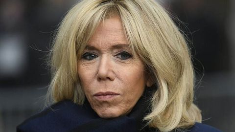 Makronning rafiqasi sudda ayol ekanini isbotladi