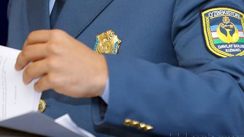 Қашқадарёда солиқ инспекторлари ресторанда қарзга еб-ичди. Пулини сўраган тадбиркорга текширув ташлаб ёпишга уринди, ўзини эса 6 суткага қаматди