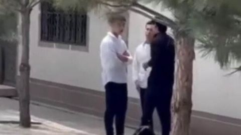 Toshkentda maktab o&lsquo;quvchilari janjallashdi (video)