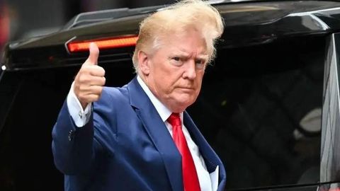 Трамп рейтингини ошириш учун суиқасддан фойдаланмоқчи &mdash;&nbsp; Bloomberg