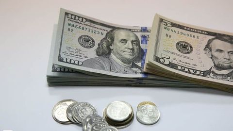 Ўзбекистонда доллар курси икки кунлик кўтарилишдан сўнг пастлади