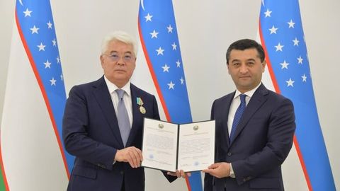 Qozog&lsquo;istonning O&lsquo;zbekistondagi elchisi &ldquo;Do&lsquo;stlik&rdquo; ordeni bilan mukofotlandi
