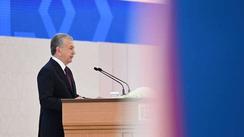 Президент Тошкентдан Самарқанд ва Андижонга пулли автомобиль йўллари қурилиши ҳақида гапирди