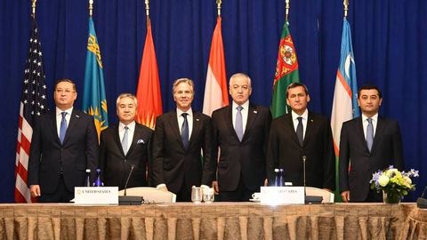 Марказий Осиё давлатлари ТИВ раҳбарлари ва АҚШ давлат котиби учрашди